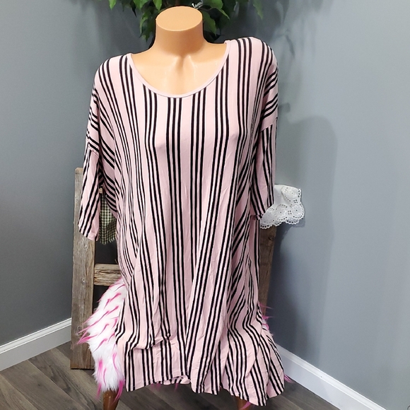 LuLaRoe Dresses & Skirts - LuLaRoe striped t shirt dress size 2XL NWOT